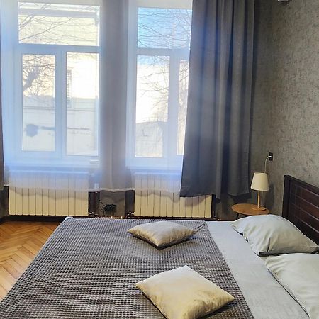 O.O.Apart.2 Černivci Esterno foto
